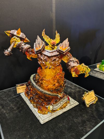 炉石传说 瓦里安·乌瑞恩 卡牌艺术雕像