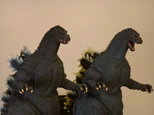 东宝30厘米系列 酒井祐司造型杰作 哥斯拉大战碧奥兰蒂 哥斯拉（1989） 第四种警戒态势 「大阪登陆」闭口版