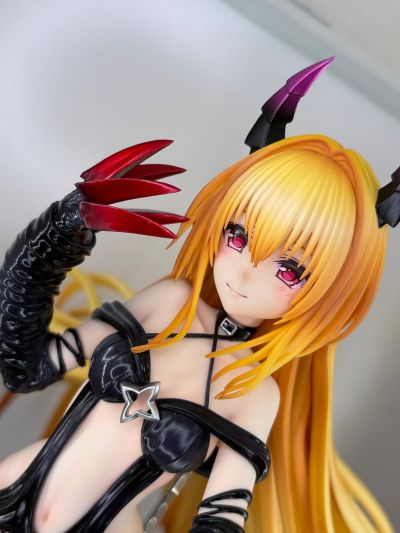 出包王女DARKNESS 金色暗影 DARKNESS