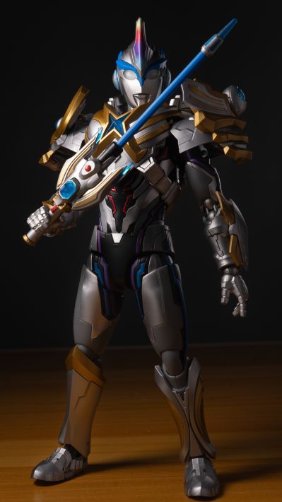 传奇版奥特名鉴 艾克斯奥特曼超越型 贝塔闪光装甲