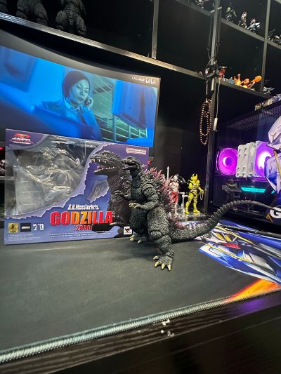 S.H.MonsterArts 哥斯拉（2000）