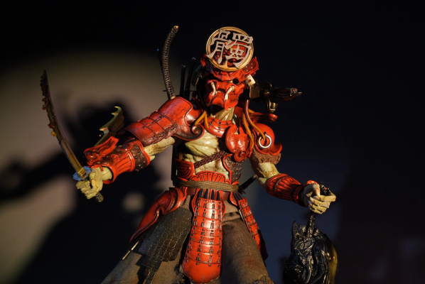 《异形大战铁血战士》赤鬼武士铁血战士1:6比例珍藏人偶（展会限定特别版）