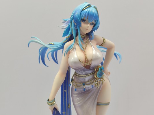 胜利女神：新的希望 海伦：水晶派对