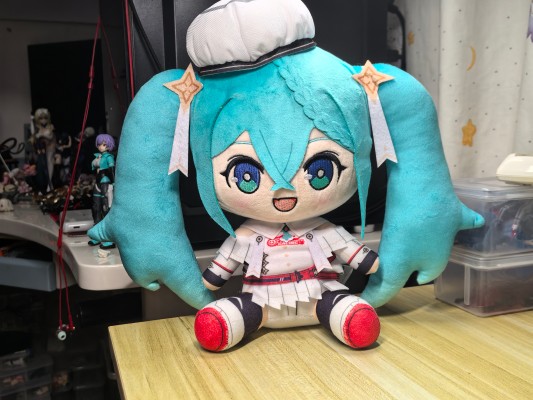 赛车未来 2023 毛绒玩偶