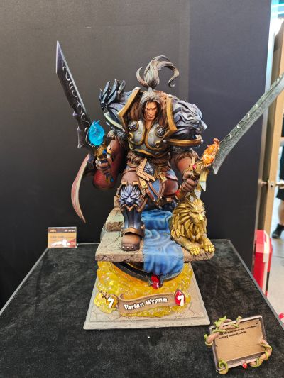 炉石传说 瓦里安·乌瑞恩 卡牌艺术雕像