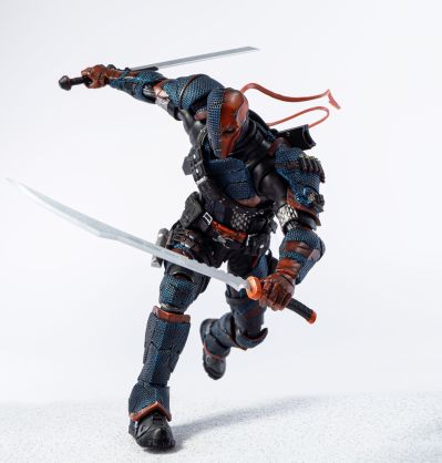 1/12成品可动人偶《蝙蝠侠：阿卡姆骑士》丧钟