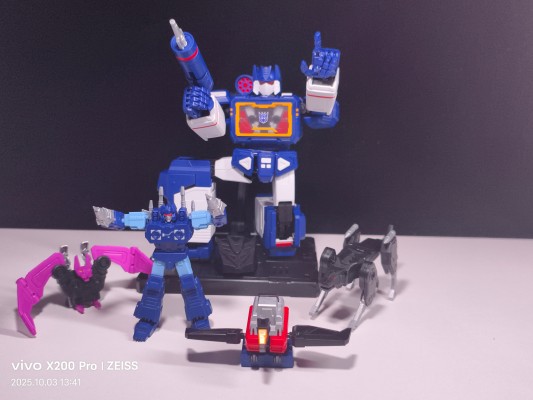 布鲁可变形金刚传奇版 声波