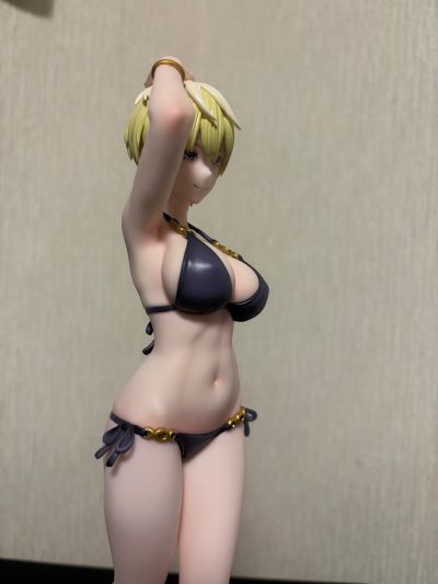 魔都精兵的奴隶 出云天花 泳装