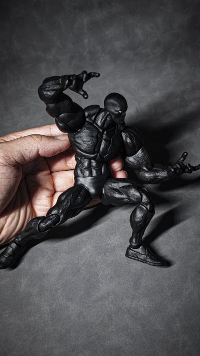 大块头黑肤限定版