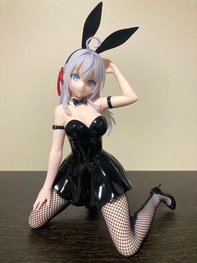 One-Seventh Carat 不时用俄语小声说真心话的邻桌艾莉同学 艾莉 兔女郎