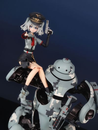 MARUTTOYS  MAMORU 白色版