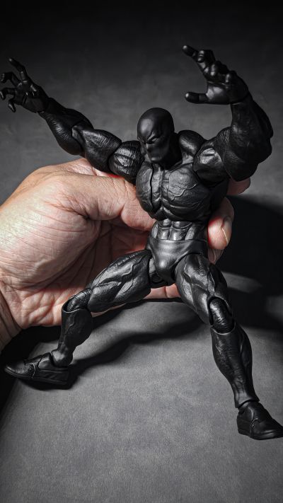 大块头黑肤限定版