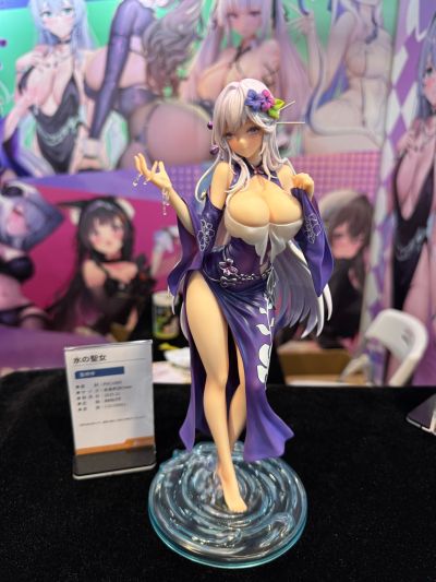 香槟与玫瑰兔女郎