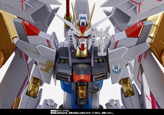 METAL ROBOT魂＜机动战士系列＞ 非凡强袭自由高达 最终决战版