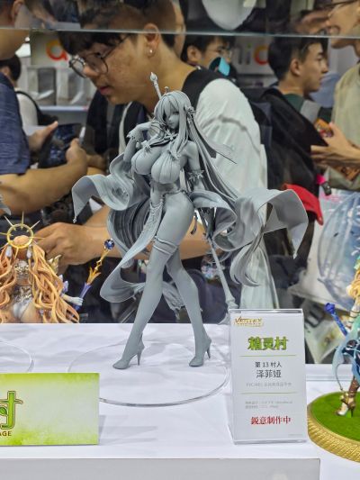 精灵村 第13村民 泽菲娅