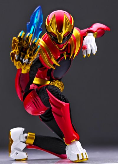 S.H.Figuarts 豪兽狼（首发专属战队指环配套版）