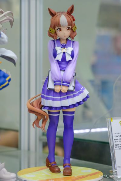 赛马娘 芦毛灰姑娘  双铃莱特