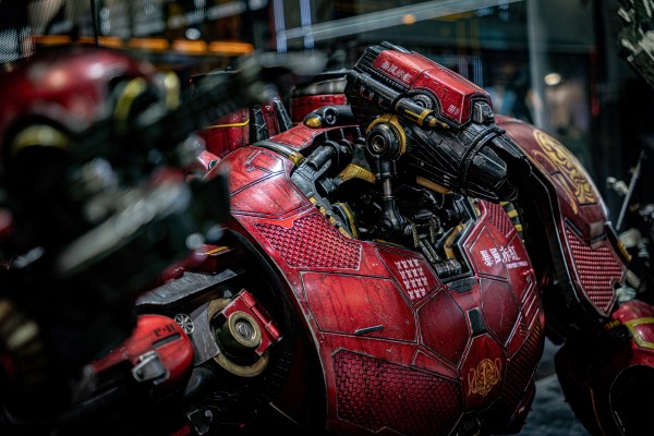 真人大半身像系列 环太平洋 暴风赤红