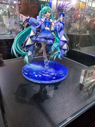 初音未来 「魔法未来 2025」