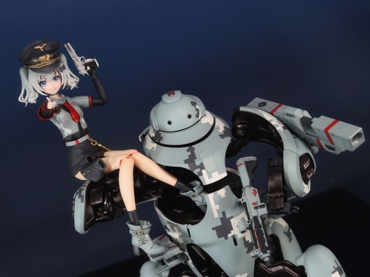 MARUTTOYS  MAMORU 白色版