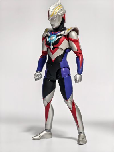 S.H.Figuarts    欧布奥特曼 重光形态（新生代之星）（暂译）