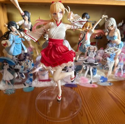 Vivit 更衣人偶坠入爱河 喜多川海梦 巫女