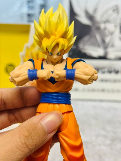 S.H.Figuarts 超级赛亚人孙悟空〈决战开幕〉