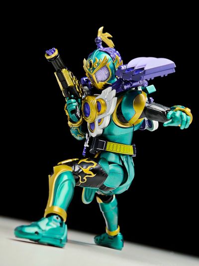 S.H.Figuarts（真骨雕制法）假面骑士龙玄 葡萄武装