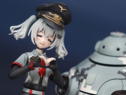 MARUTTOYS  MAMORU 白色版