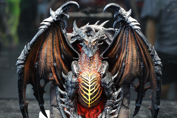 炉石传说 死亡之翼卡牌艺术雕像