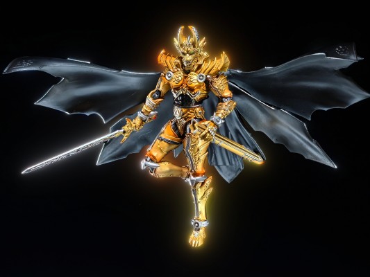 魔戒可动 牙狼 黄金骑士 牙狼（冴岛钢牙）