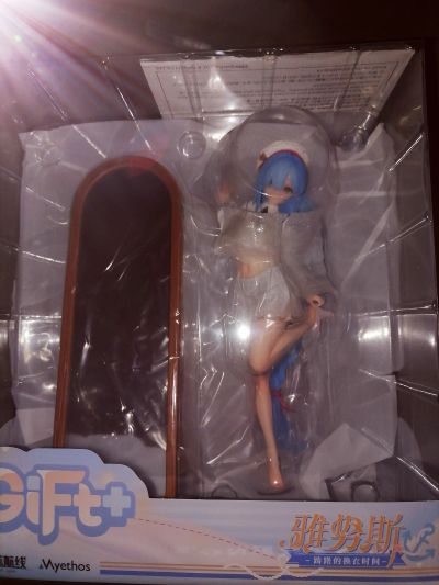 Gift+系列 碧蓝航线 雅努斯 踌躇的换衣时间