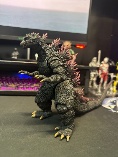 S.H.MonsterArts 哥斯拉（2000）