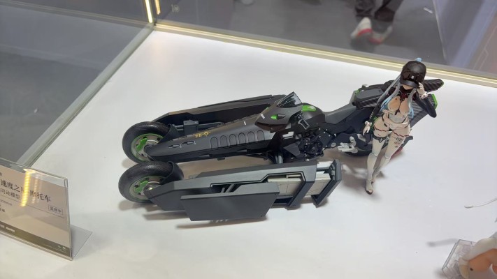 少女前线2：追放 可露凯 速度之星 摩托车