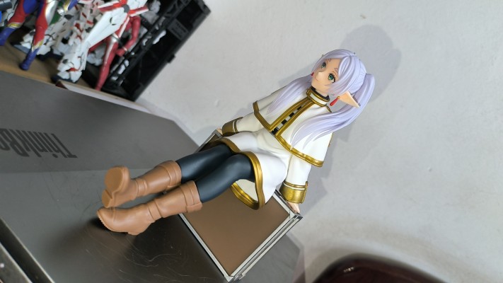 Desktop Cute 葬送的芙莉莲 芙莉莲~行李箱~