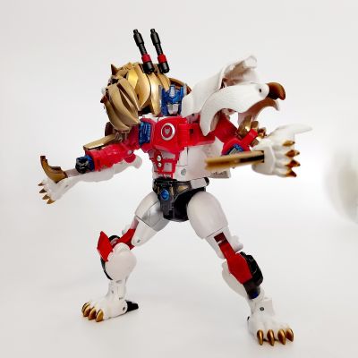 变形金刚40周年纪念款 白狮擎天柱