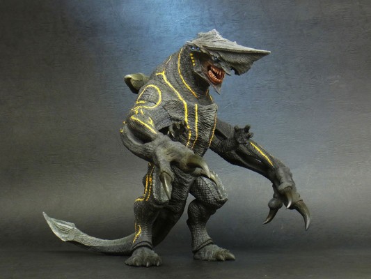 大怪兽系列 环太平洋 镰刀头 一般流通版