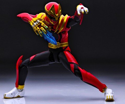 S.H.Figuarts 豪兽狼（首发专属战队指环配套版）