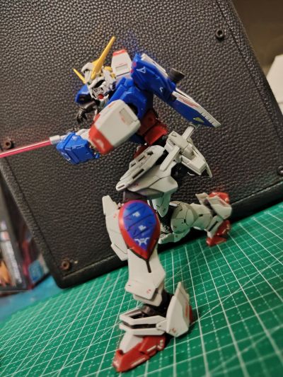 RG 1/144 闪光高达