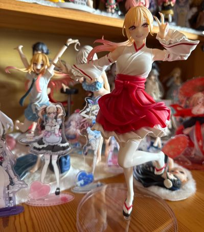 Vivit 更衣人偶坠入爱河 喜多川海梦 巫女