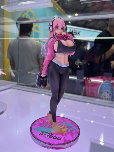 超级索尼子 健身服