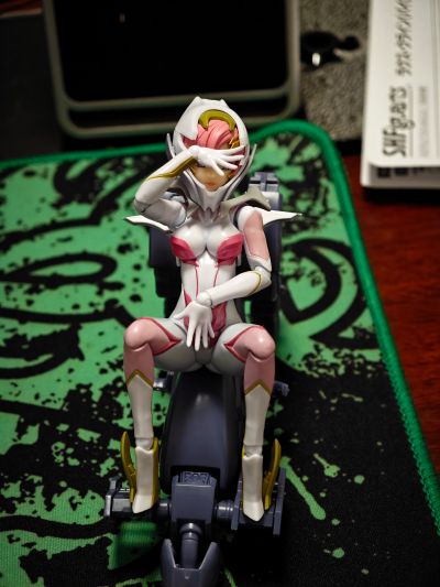 S.H.Figuarts  拉克丝·克莱茵（驾驶服版） 出击名场面重现套装