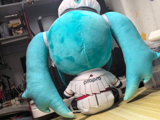 赛车未来 2023 毛绒玩偶