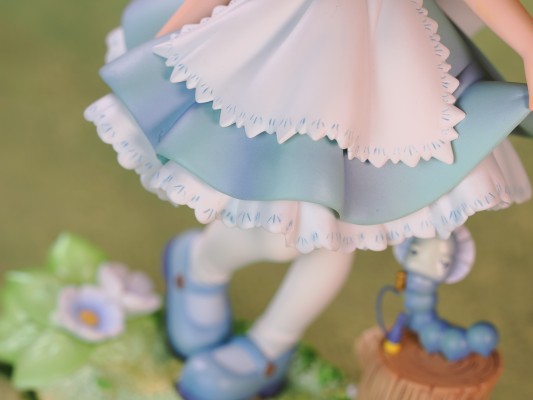 POP WONDERLAND ふしぎの国のアリス Alice