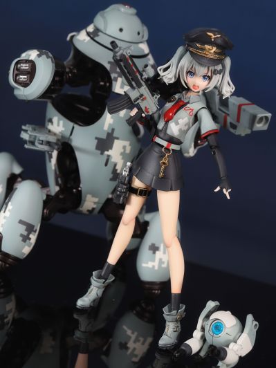 MARUTTOYS  MAMORU 白色版