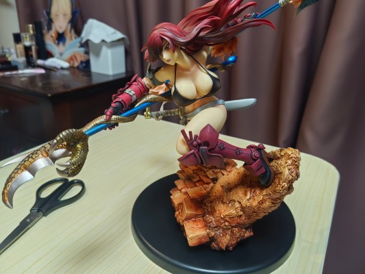 妖精的尾巴 艾尔莎・史卡雷特  骑士 异色版：红铠：