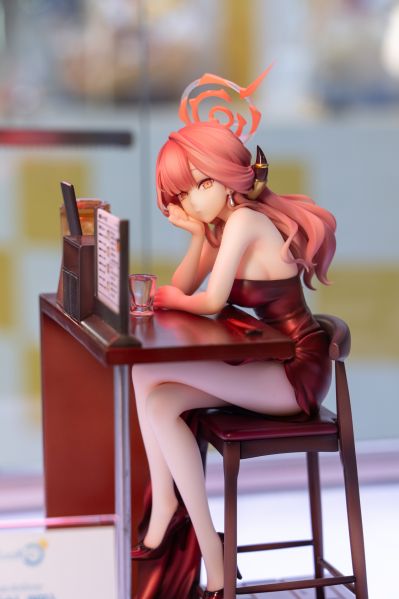 蔚蓝档案 陆八魔爱露（礼服）纪念大厅版