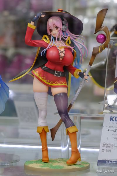 超级索尼子 惠惠服装