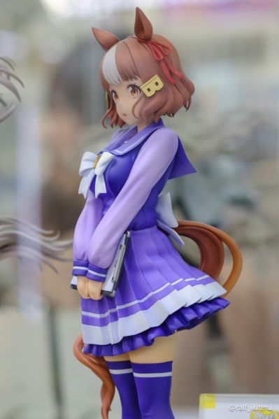 赛马娘 芦毛灰姑娘  双铃莱特