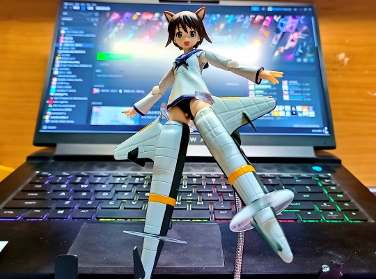figma #275 剧场版 强袭魔女 宫藤芳佳 震电ver. 